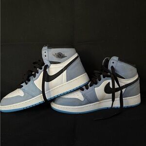 Nike Air Jordan 1 Retro High OG University Blue